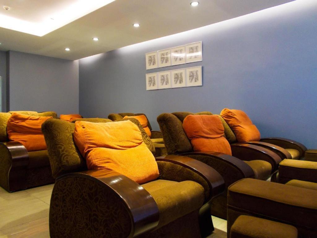 Avenue Suites Bacolod Ngoại thất bức ảnh