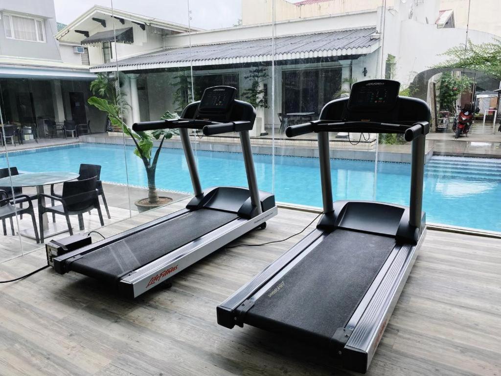 Avenue Suites Bacolod Ngoại thất bức ảnh