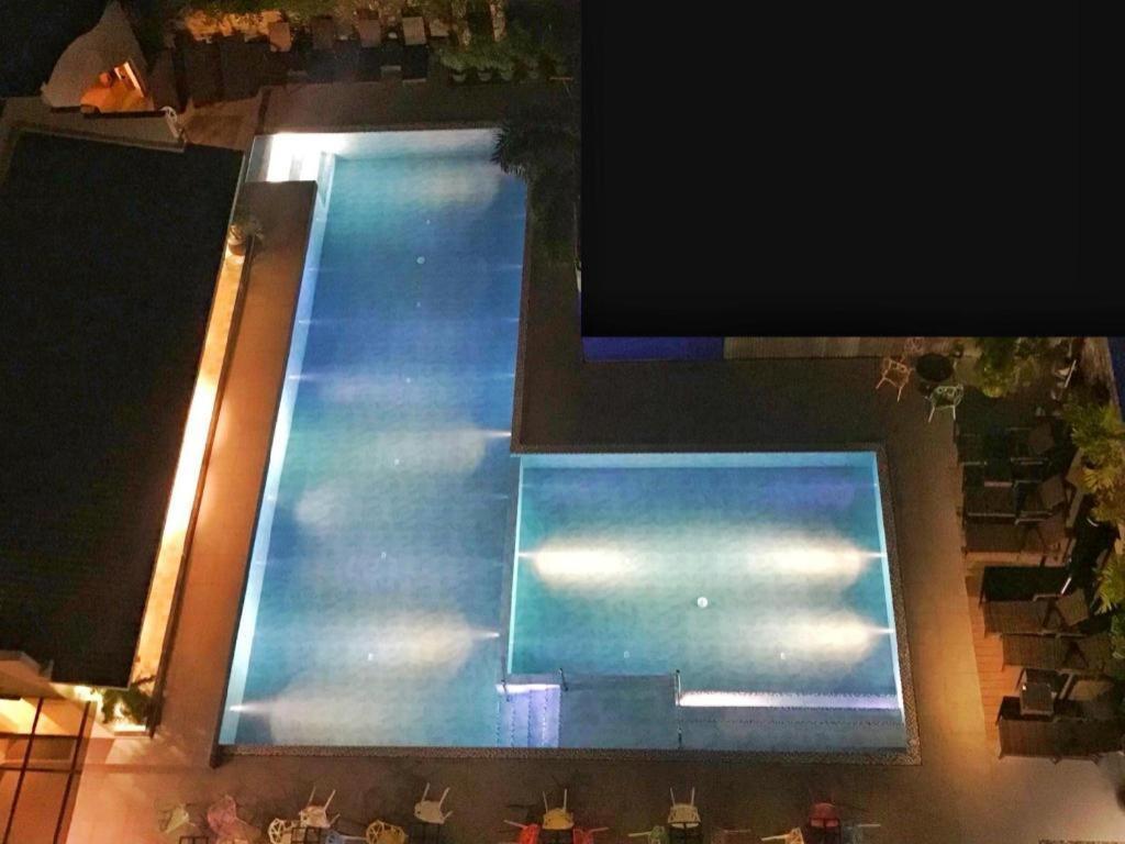 Avenue Suites Bacolod Ngoại thất bức ảnh