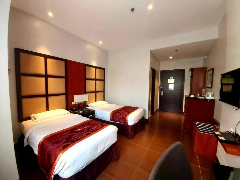 Avenue Suites Bacolod Ngoại thất bức ảnh