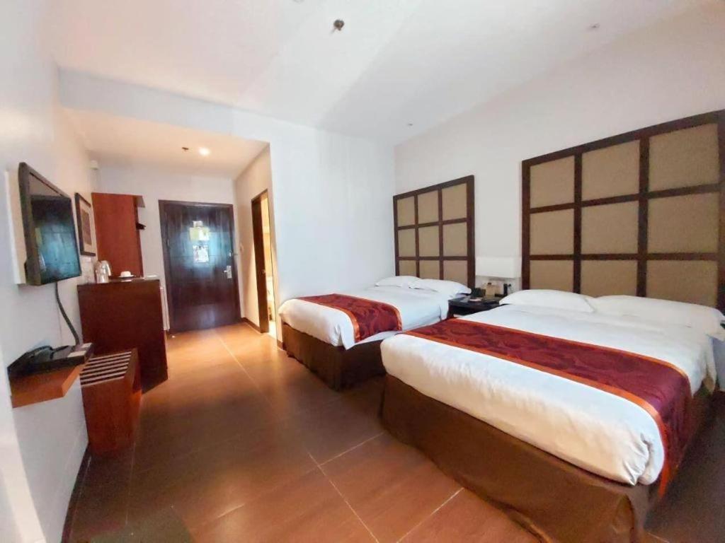 Avenue Suites Bacolod Ngoại thất bức ảnh