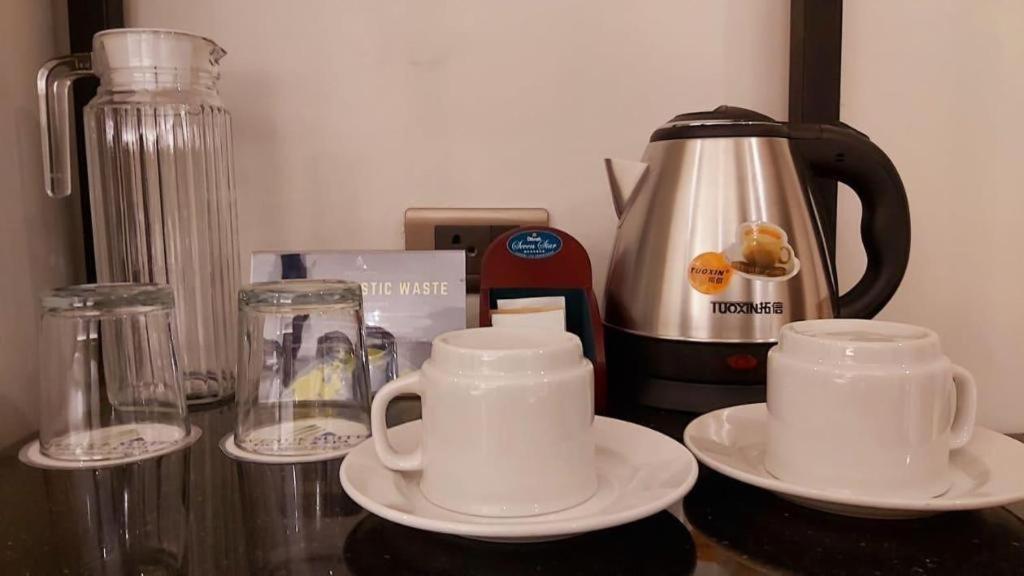 Avenue Suites Bacolod Ngoại thất bức ảnh