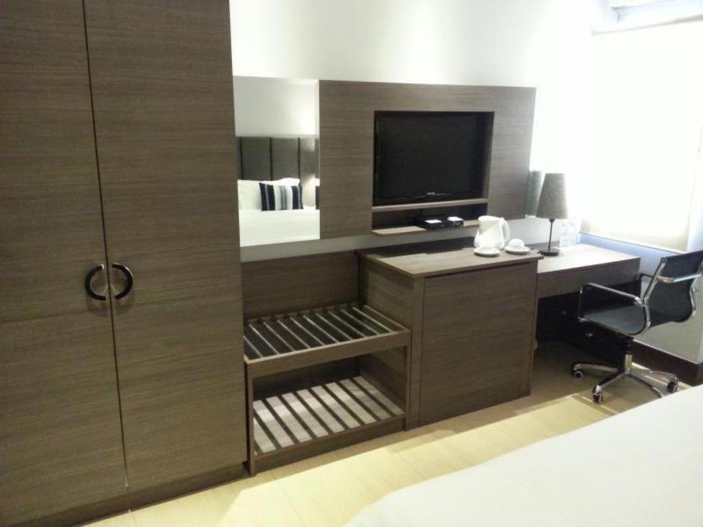 Avenue Suites Bacolod Ngoại thất bức ảnh